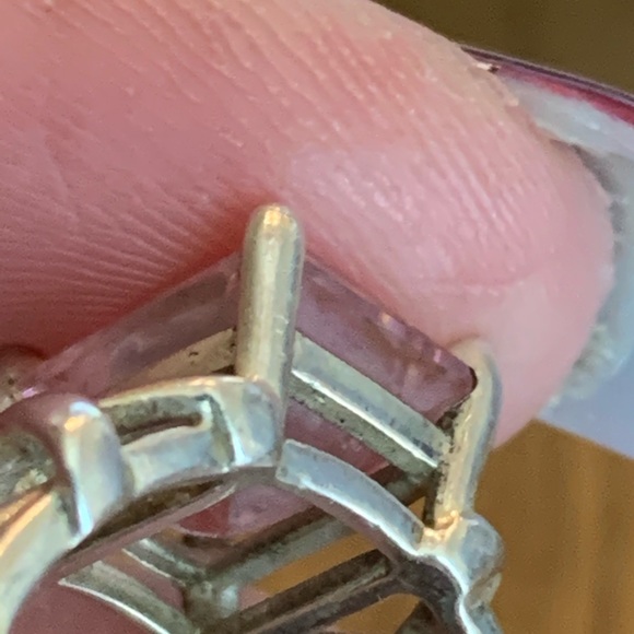 Beautiful sterling silver ring with square pink CZ - Picture 8 of 9